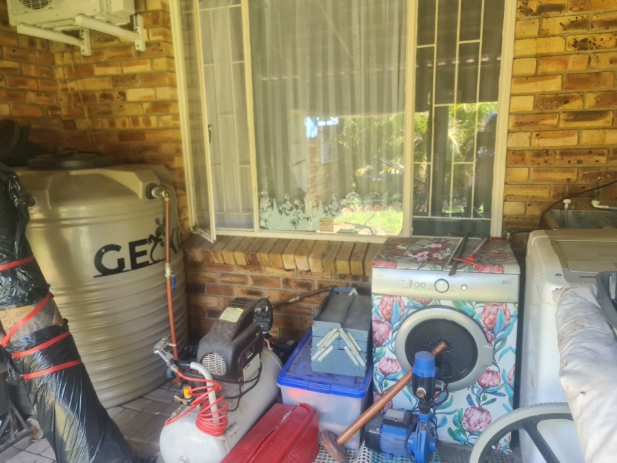 3 Bedroom Property for Sale in Geelhoutpark North West